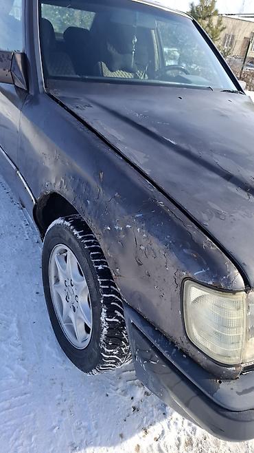 Mercedes-Benz: Mercedes-Benz W124: 1993 г., 2 л, Механика, Седан — 4