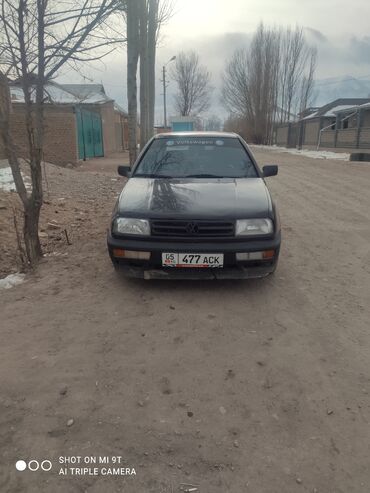 техника кара: Volkswagen Vento: 1992 г., 1.8 л, Механика, Бензин, Седан