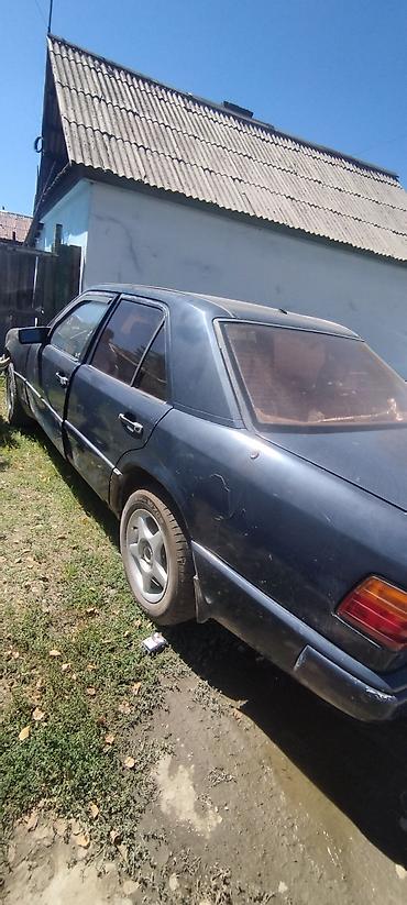e60 m5: Mercedes-Benz W124: 1985 г., Седан — 5