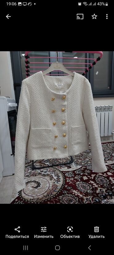кыргызская национальная одежда: Кастюм жаңы capsulaдан 2500 алгам
1500с