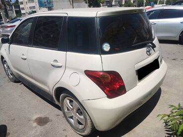 таета 35: Toyota ist: 2004 г., 1.5 л, Автомат, Бензин, Хэтчбэк