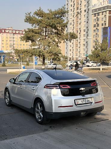 byd seal 06: Chevrolet Volt: 2012 г., 1.4 л, Автомат, Электромобиль, Хэтчбэк — 4
