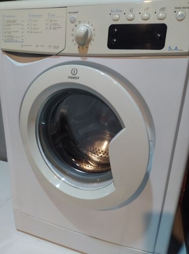 Paltaryuyan maşınlar: Paltaryuyan maşın Indesit, 5 kq, İşlənmiş, Avtomat, Qurutma var