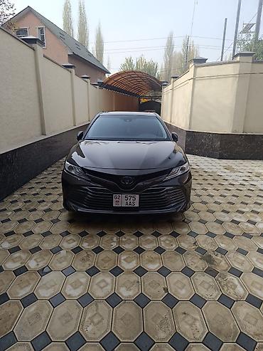 Toyota: Toyota Camry: 2018 г., Гибрид, Седан — 12