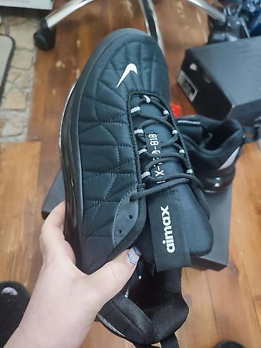 Patike: Nike air max 720
42-46
4.000 — 5