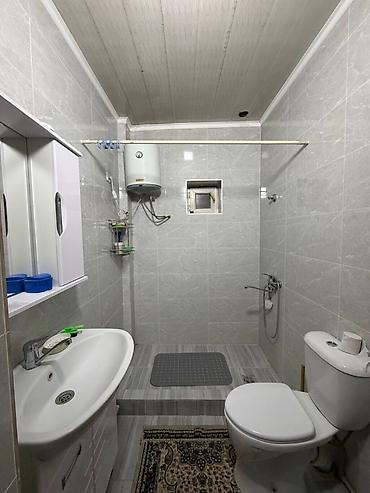 Продажа коттеджей и домов: 🏡 **Продаётся 2-этажный дом в ж/м Ак-Ордо** 🛏 **7 комнат** 📐 Площадь — 6