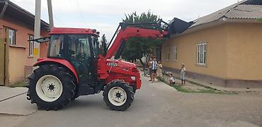 трактор кредит: Трактор с кабиной и фронтальным погрузчиком - Колесный трактор — 5