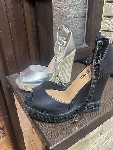 оптом сланцы: Босоножки, 38, Valentino, Новый, цвет - Черный — 1