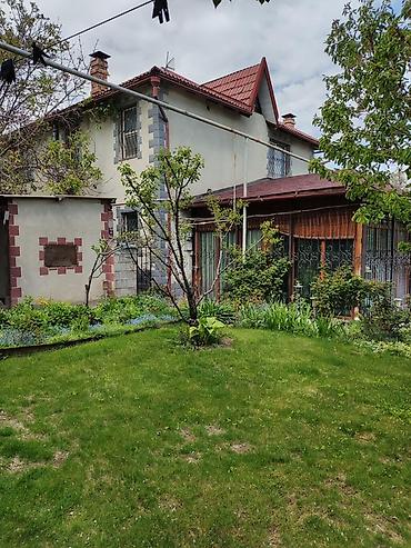 Продажа коттеджей и домов: 5 и более комнат, 220 м², 10 соток, Бишкек, Собственник — 14