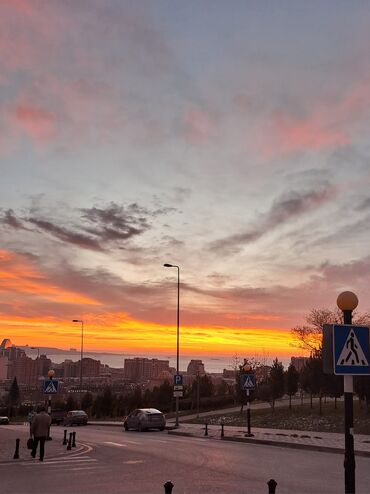 Uzunmüddətli kirayə mənzillər: Seherin merkezinde merkezi parkin yaninda 1 otagli menzil kiraye — 11