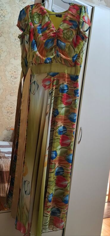sifon koynekler: Ziyafət donu, Maksi