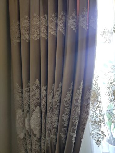 Pərdə və tüllər: Pərdələr iki hissədən ibarətdir: tül və qalın parça. Tül hissəsi açıq — 5