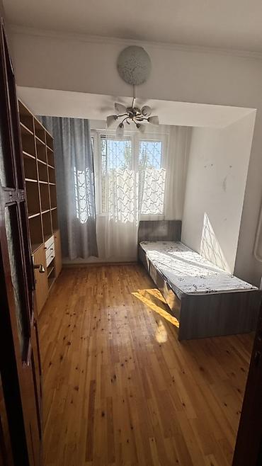 Продажа квартир: 3 комнаты, 37 м², 8 мкр 3 этаж, Косметический ремонт — 6