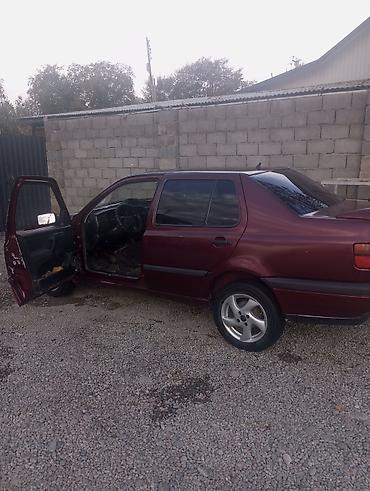 Volkswagen: Volkswagen Vento: 1993 г., 1.8 л, Механика, Бензин, Седан — 7