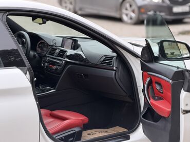 BMW: BMW 4 Series Gran Coupe – ağ rəng, M-Performance üslub paketli idmançı — 4