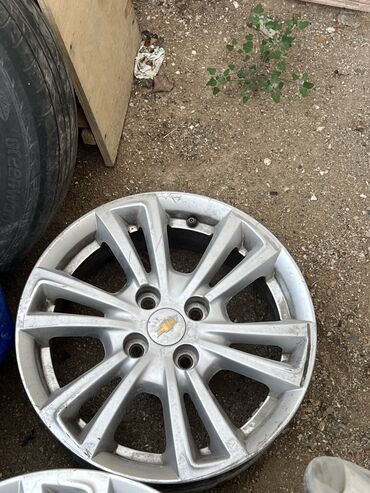 Disklər: İşlənmiş Disk Chevrolet R 15, 4 Boltlu