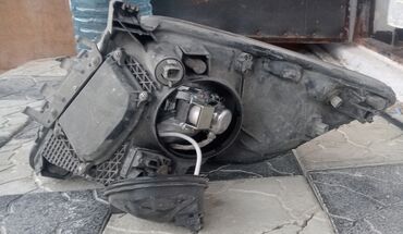 Radiatorlar: Sol, Yaxın və uzaq vuran işıqlar Toyota, İşlənmiş