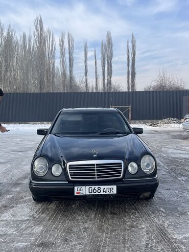 mercedes банан чёрного цвета: Mercedes-Benz E-Class: 1997 г., 4.3 л, Автомат, Бензин, Седан