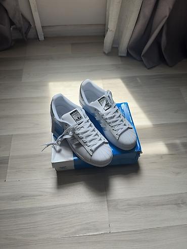 superstar: Мужские кроссовки, 42, Adidas Originals, Новый, цвет - Белый, Платная доставка — 3