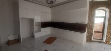 Həyət evləri və villaların satışı: 5 otaqlı, 7 kv. m, Yeni təmirli — 12