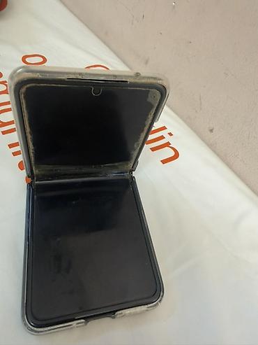 xiaomi note 20 ultra: Motorola Razr 40 Ultra, rəng - Qara, Barmaq izi — 1