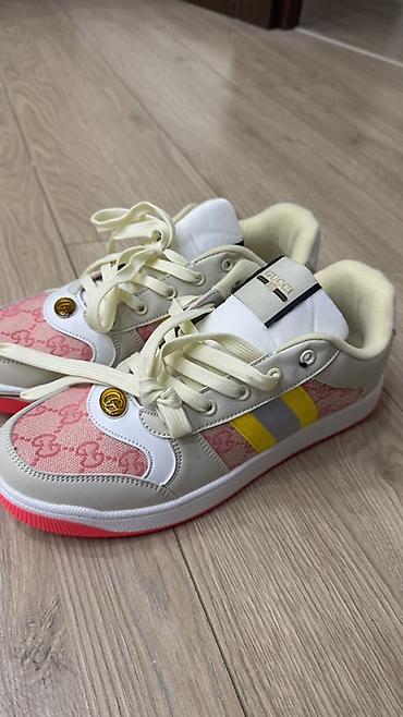 кеды gucci: Кроссовки в стиле Gucci - Модель с низким профилем, классическая — 1