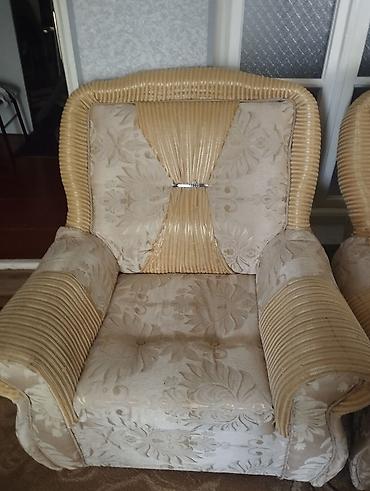 kilim mebel stol stul: Б/у, Классический диван, Диван, Без подъемного механизма, Нераскладной — 1