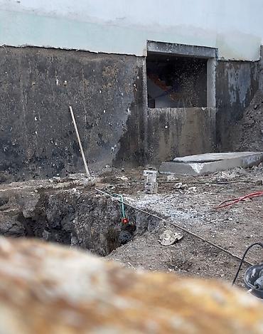 tam insaat: Beton kesimi beton kesen beton desimi beton deşen betonlarin kəsilməsi — 2