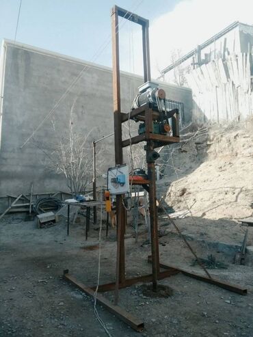 beton quyu: Su quyusu ( artezian ) qazan aqreqat. 0 faza 220W la işləyir. Sadə