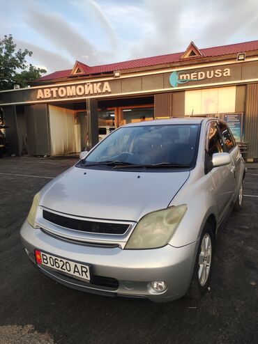 Toyota: Toyota ist: 2002 г., 1.5 л, Автомат, Бензин, Хэтчбэк