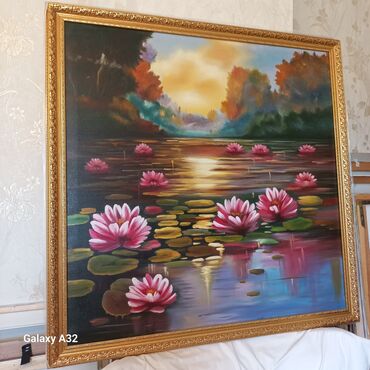 Şəkillər, tablolar: Meşə fonunda çay kənarında yerləşən kənd evinin təsvir olunduğu rəsm — 9