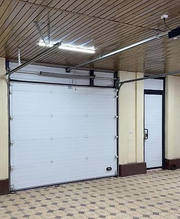 Секционные ворота: Секционные ворота и калитки из сэндвич‑панелей - Тип: подъемные — 11