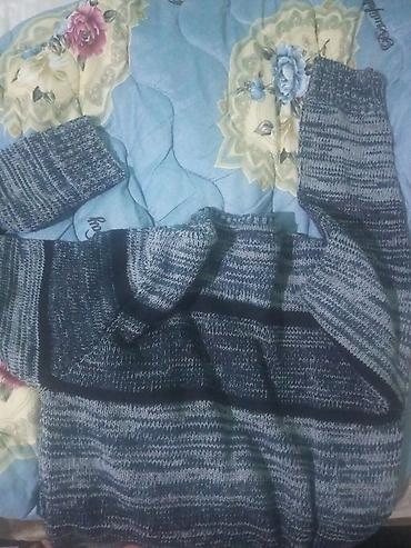 jaketler kisi ucun: Kapüşonlu jaket
Sviter - L ölçüsü — 2