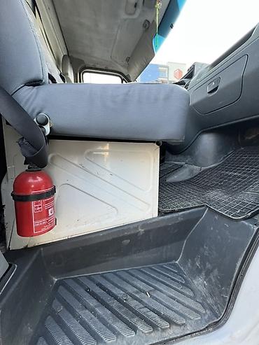 ищу полуприцеп шторка: Рефрижераторный фургон на базе Mercedes-Benz Sprinter Год 2005 — 8