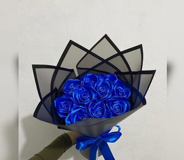 подарок девушке на новый год бишкек: Букет из искусственных роз. - Материал цветов: атласные