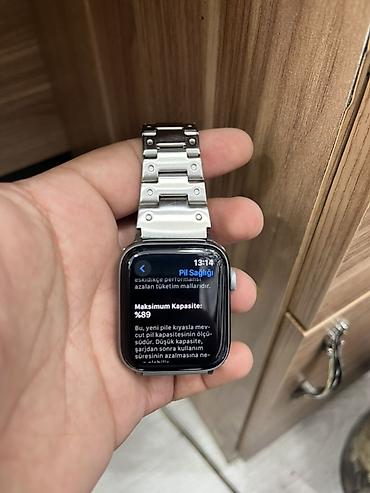 apple whatch 3: Apple Watch Series 5 (Model: A2093) – 44 mm
Pil 89% — 2
