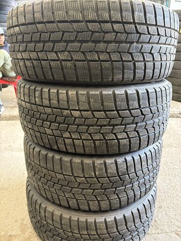 Шины: Шины 235 / 45 / R 18, Зима, Б/у, Комплект, Легковые, Япония, GoodYear
