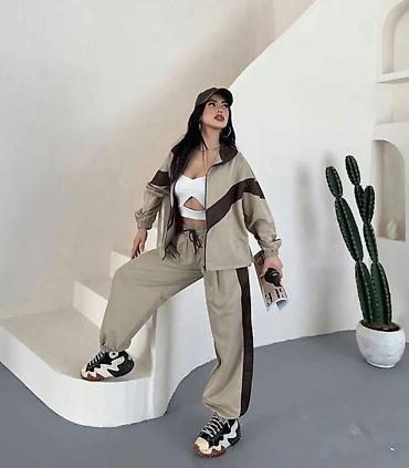 Sweatsuit Sets: Šuškavac trenerka
Cena 4900
Uni vel.
V42 — 2