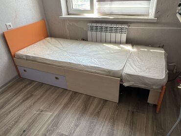 кровать бу токмок: ПРОДАЮ КРОВАТЬ! Хорошее КАЧЕСТВО. Цена:10.000 сом