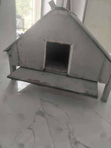 it səkilləri: Metaldan dam örtüklü kiçik heyvan evi - Material: korpus – taxta — 3