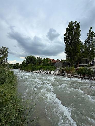 Продажа дач: 🌊 Первая линия реки в Арашане! 5,5 соток в ДТ «Электрик» с панорамным — 5