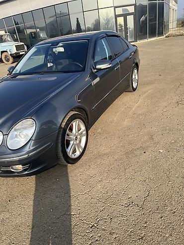 Mercedes-Benz: Mercedes-Benz E-Class: 2.2 l | 2008 il Sedan — 4