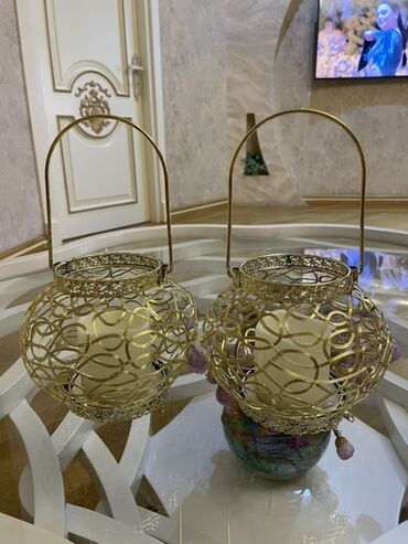 Şamdanlar: Qızılı rəngdə dekorativ şam fanarı – 2 ədəd set - Material: metal
