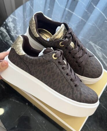 сколько стоит лоро пиано: Кроссовки Michael Kors Outlet Romey Metallic Two‑Tone Signature Logo
