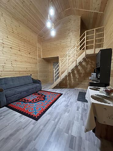 продаю участок кожомкул: Дом + 2 барнхауса, г. Чолпон-Ата Комплекс на одном участке, ограждён — 5