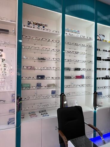 Aksesuarlar üçün vitrinlər: Eynək üçün, Yeni — 2