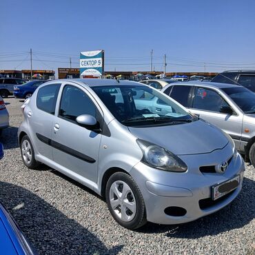 Toyota: Toyota Aygo: 2008 г., 1 л, Механика, Бензин, Хэтчбэк