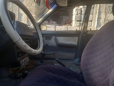 saab 93: Mazda 323: 1989 г., 1.6 л, Механика, Бензин, Седан — 9