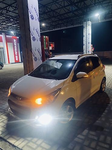 sprinter bazar: Chevrolet Spark: 2017 г., 1 л, Робот, Бензин, Хэтчбэк — 3