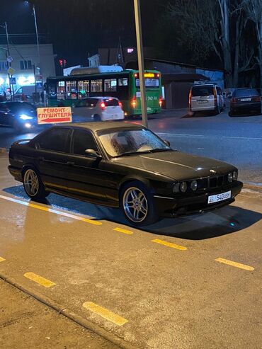 запчасть на мерс 814: BMW 540: 1993 г., 4 л, Автомат, Бензин, Седан